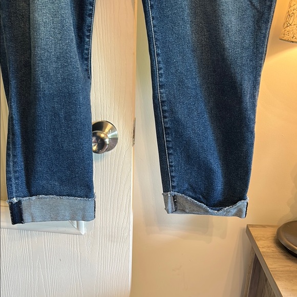 Kut from the Kloth Ankle Straight Leg Jeans (20W) - Picture 4 of 12